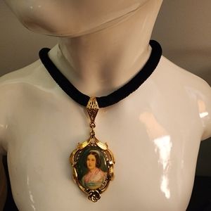 Portrait Pendant Victorian style goldtone choker cord necklace